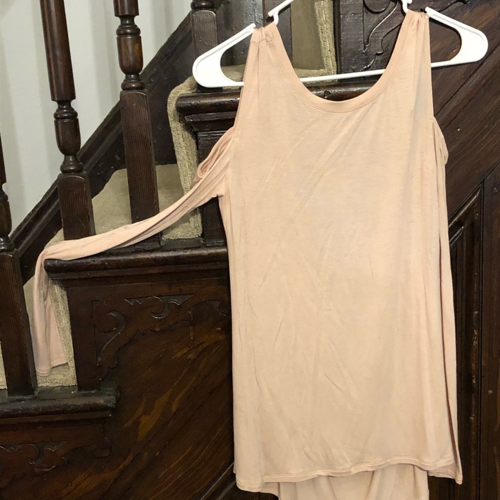 Long sleeve, open back, off the shoulder top